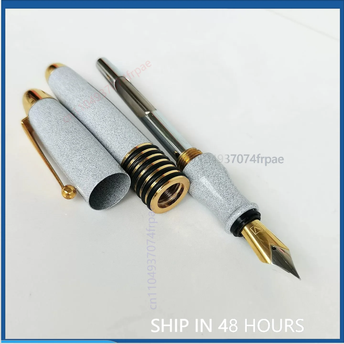 흰색의 두꺼운 몸체를 가진 고급 구리 만년필, 1990 - Vintage Collectible Pens 리뷰 및 가격